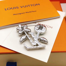 18K Louis Blooming Brooch