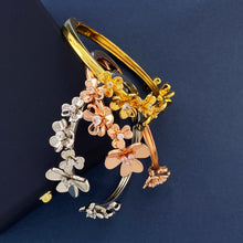 18K Frivole Seven Flowers Bracelet