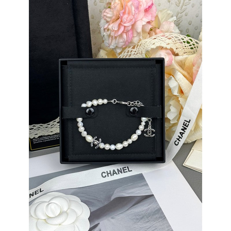 18K CC 26C Pearl Gold Bracelet