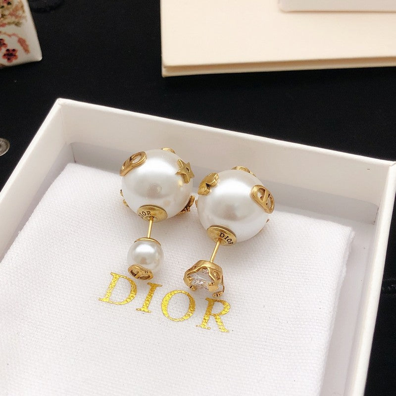 18K CD Bee Pearl Earrings
