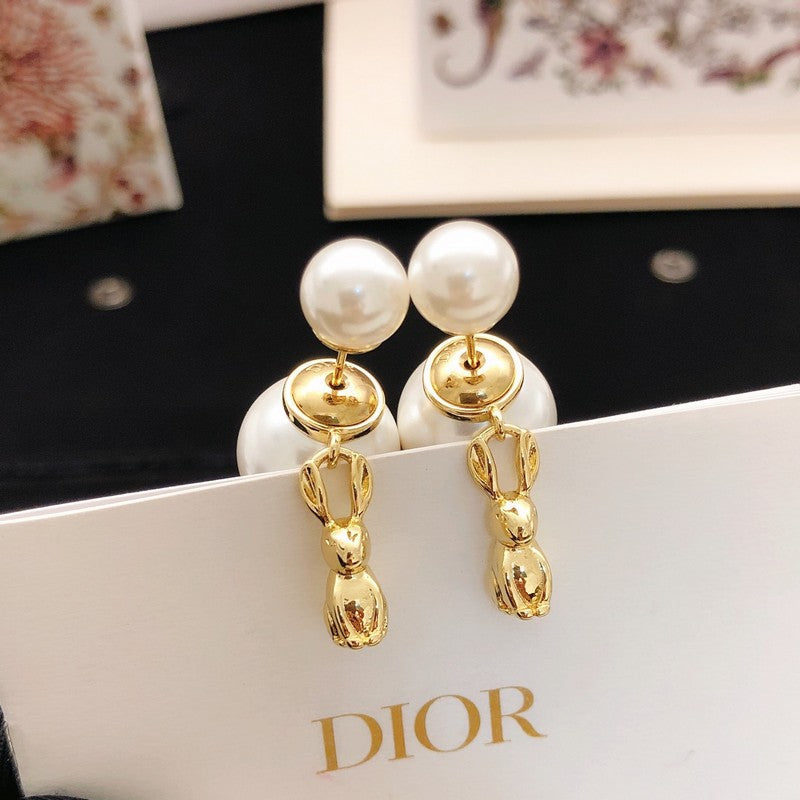 18K CD Tribales Rabbit Pearl Earrings