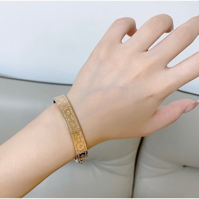 18K Louis Gold Bracelet