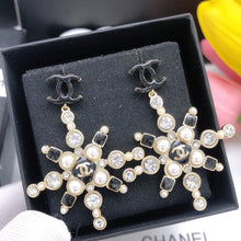 18K CC Snow Flowers Earrings