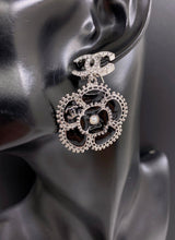 18K CC Black Pearl Camellia Earrings