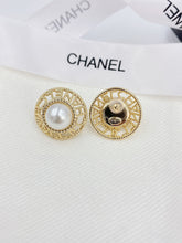 18K CC Pearl Round Earrings