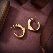 18K Triangle Open Earrings