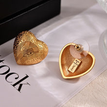 18K Sanit Heart Earrings