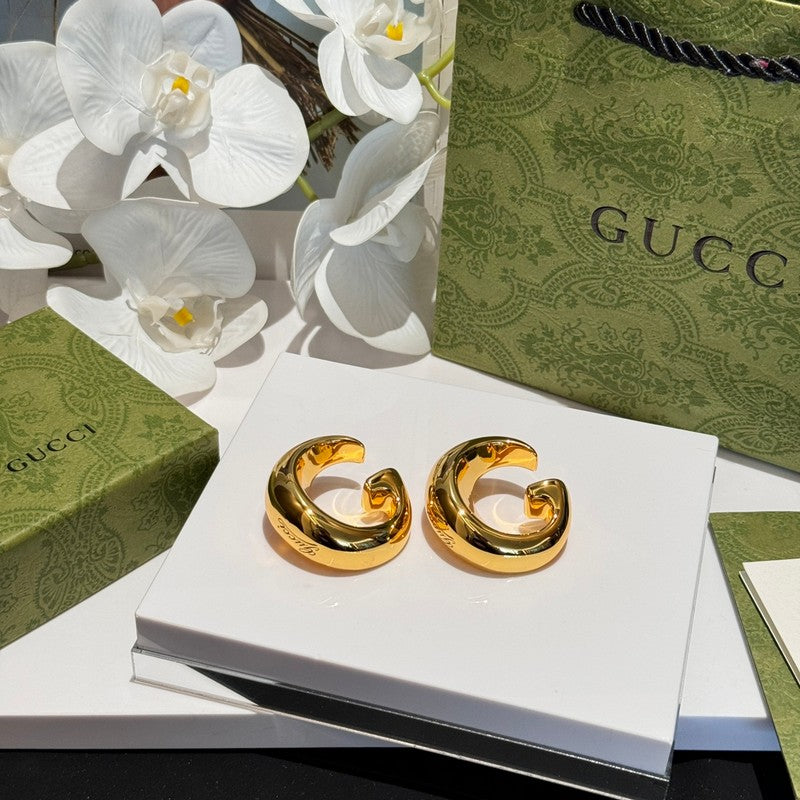 18K GG Smooth Gold Earrings