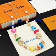 18K Louis Surfin' Flower Necklace