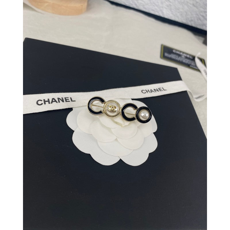 18K CC Coco Crush Brooch