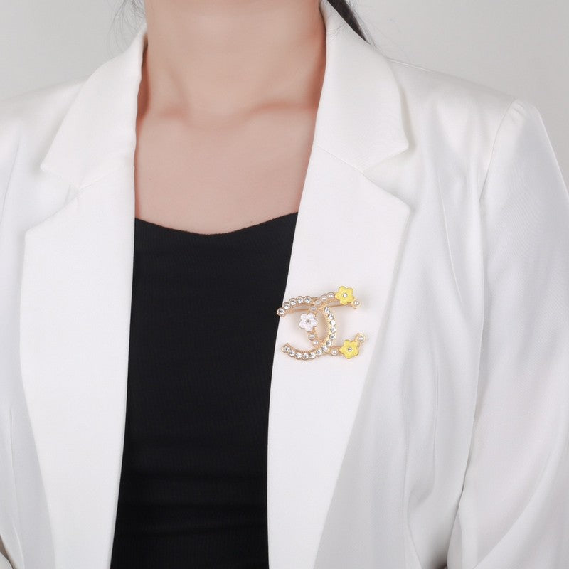 18K CC Yellow Flower Diamond Brooch