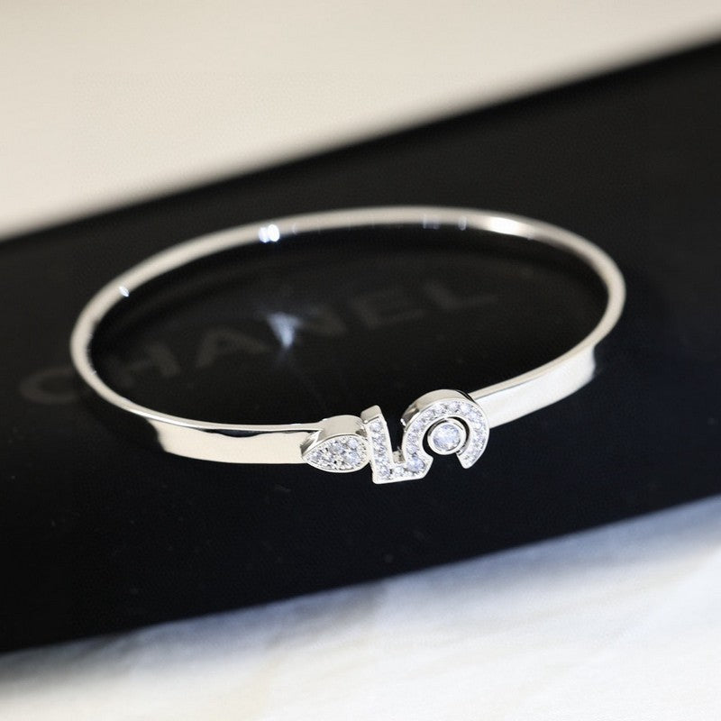 18K CC No.5 Diamond Gold Bracelet