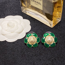 18K CC Emerald Petals Earrings