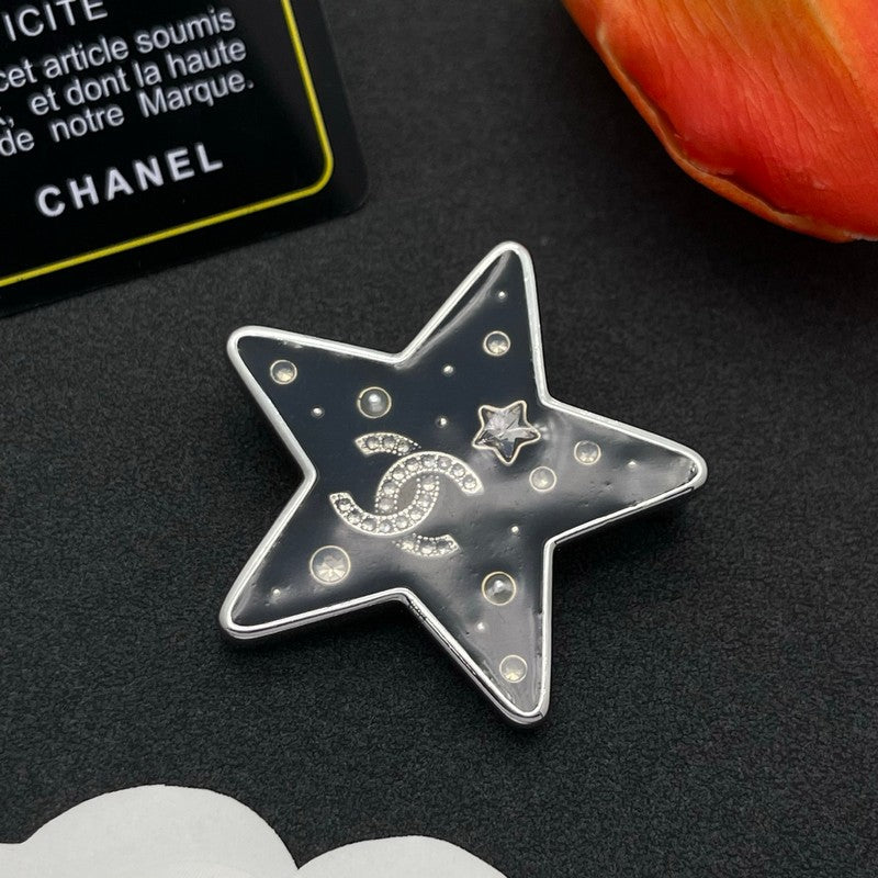 18K CC Star Gold Brooch