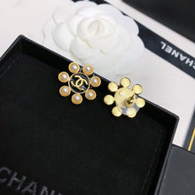 18K CC Flower Pearls Earrings