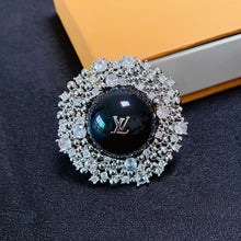 18K Louis Black Ball Brooch