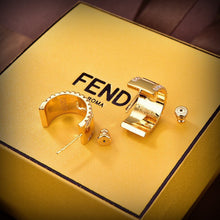 18K F O’Lock Earrings