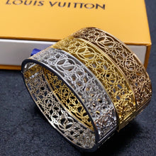 18K Louis Hollow Bracelet