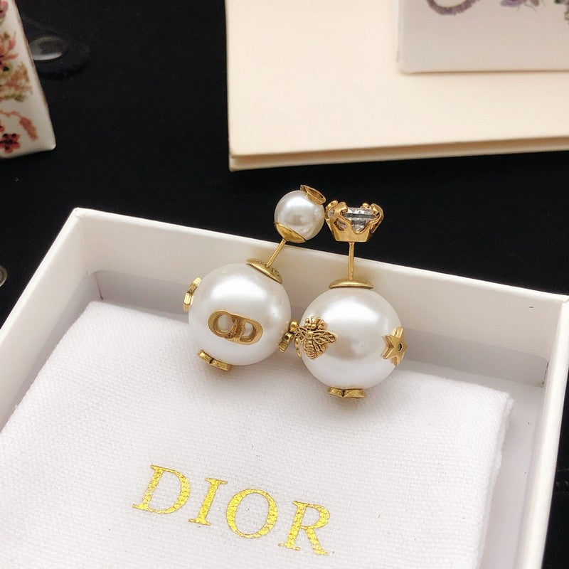 18K CD Bee Pearl Earrings