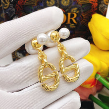 18K Dior 30 Montaigne Pearls Earrings