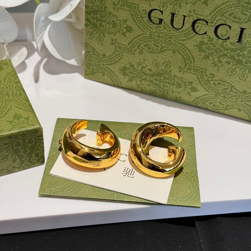 18K GG Smooth Gold Earrings