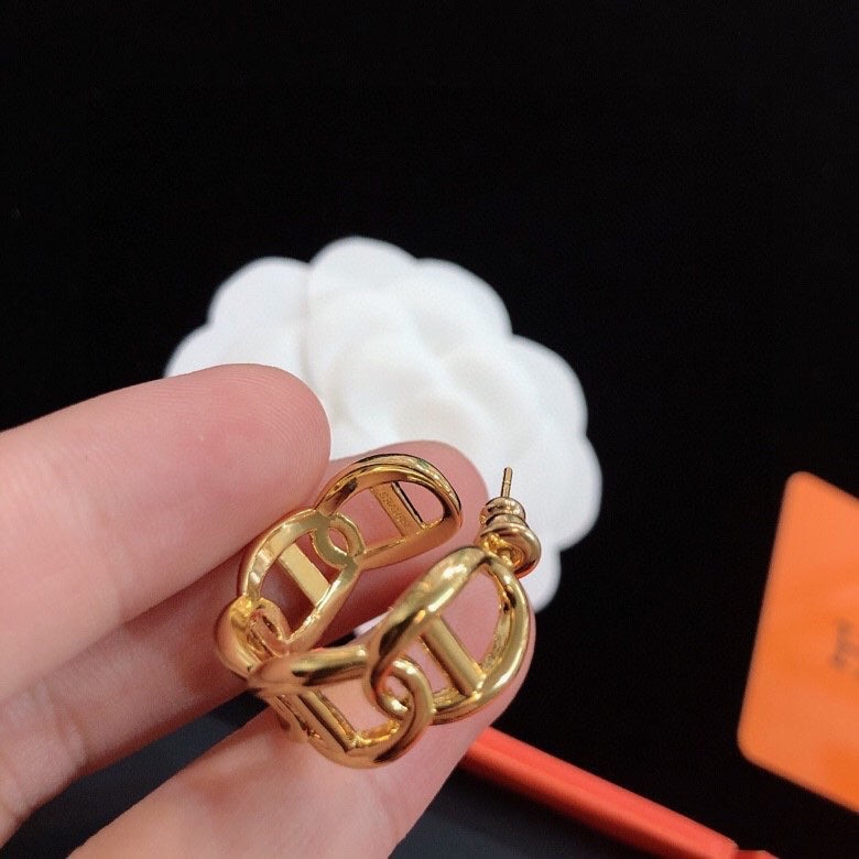 18K Chaine D'Ancre Enchainee H Earrings