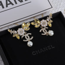 18K CC Flower Crystals Earrings