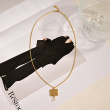 18K CD Miss Necklace