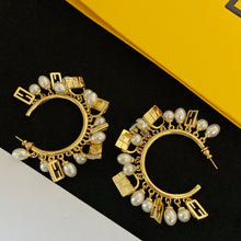 18K F Pearls Earrings