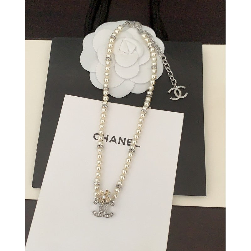 18K CC Flower Pearls Necklace