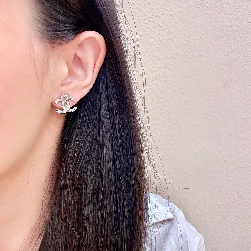 18K CC Vintage Flower Gold Earrings
