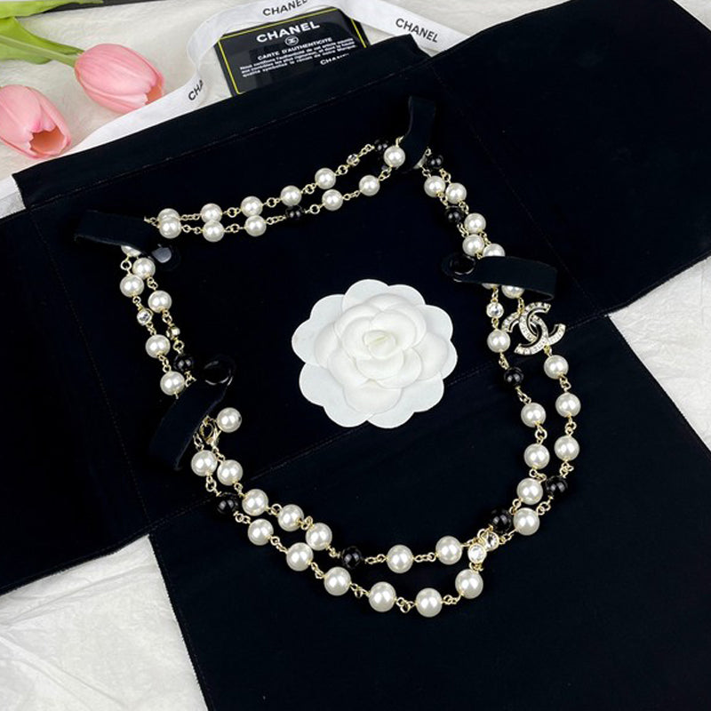 18K CC 24A Black & White Pearl Long Necklace