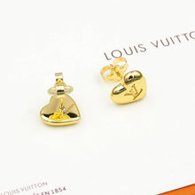 18K Louis Heart Earrings