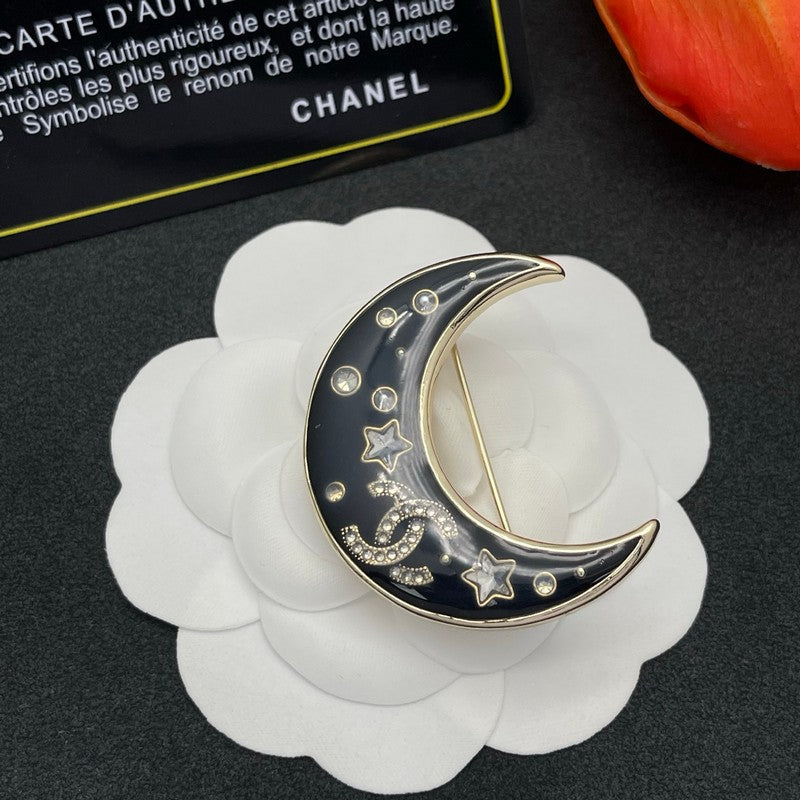 18K CC Moon Gold Brooch