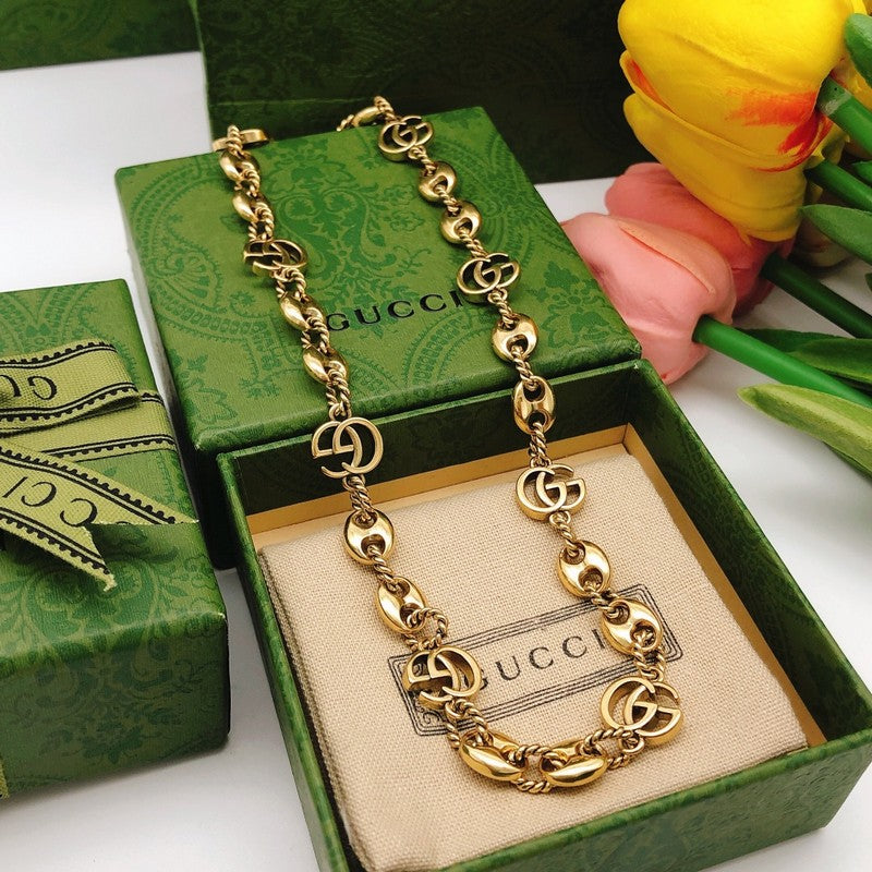 18K GG Interlocking G Twist Chain Necklace