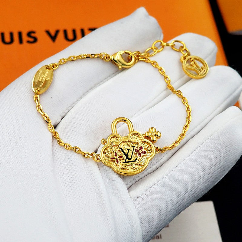 18K Louis Vintage Lock Gold Bracelet