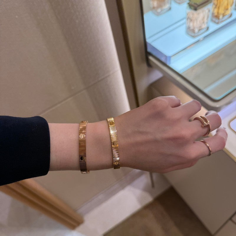 18K Love Unlimited Bracelet