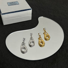 18K Pra Inverted Triangle Earrings