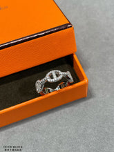 18K Chaine D'Ancre Enchainee Diamond H Ring