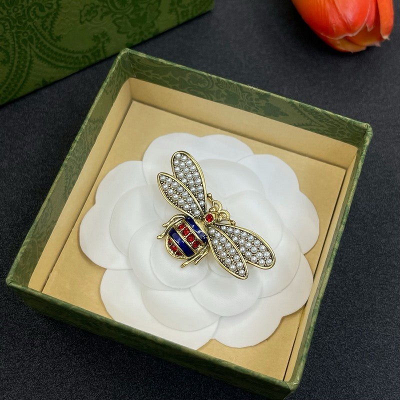 18K GG Red Bee Diamond Brooch