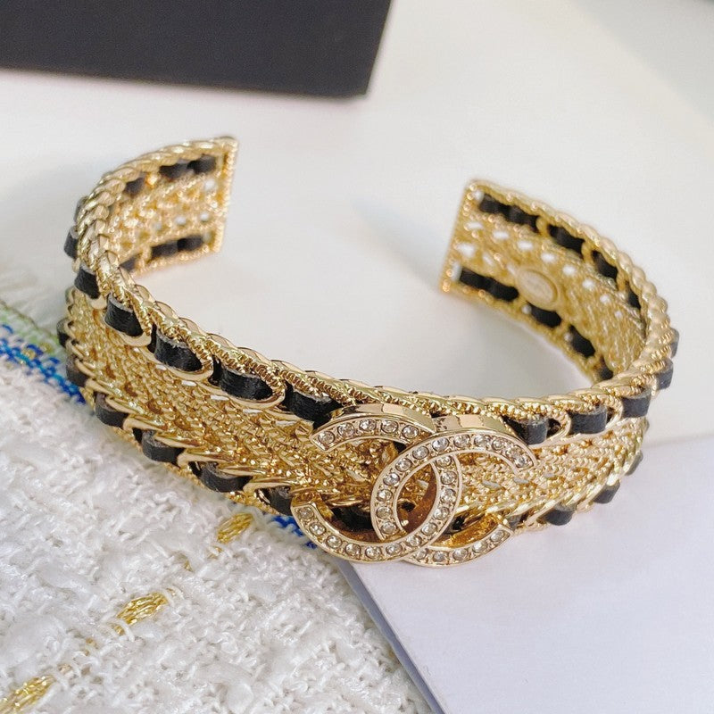 18K CC Strass Cuff Bracelet