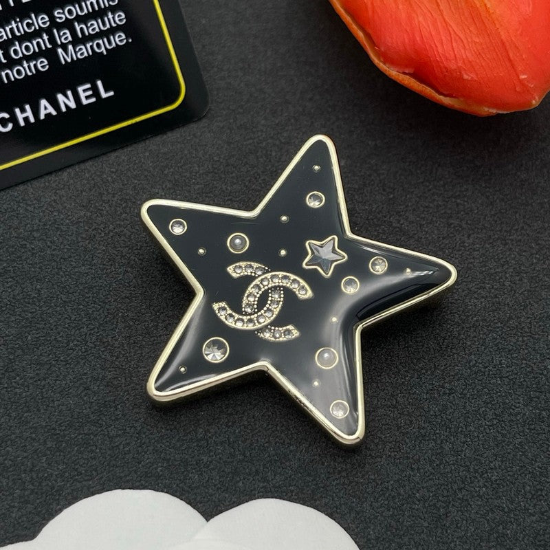 18K CC Star Gold Brooch