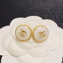 18K CHANEL CC Pearl Vintage Earrings