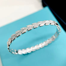 18K T Victoria Vine Diamonds Bracelet