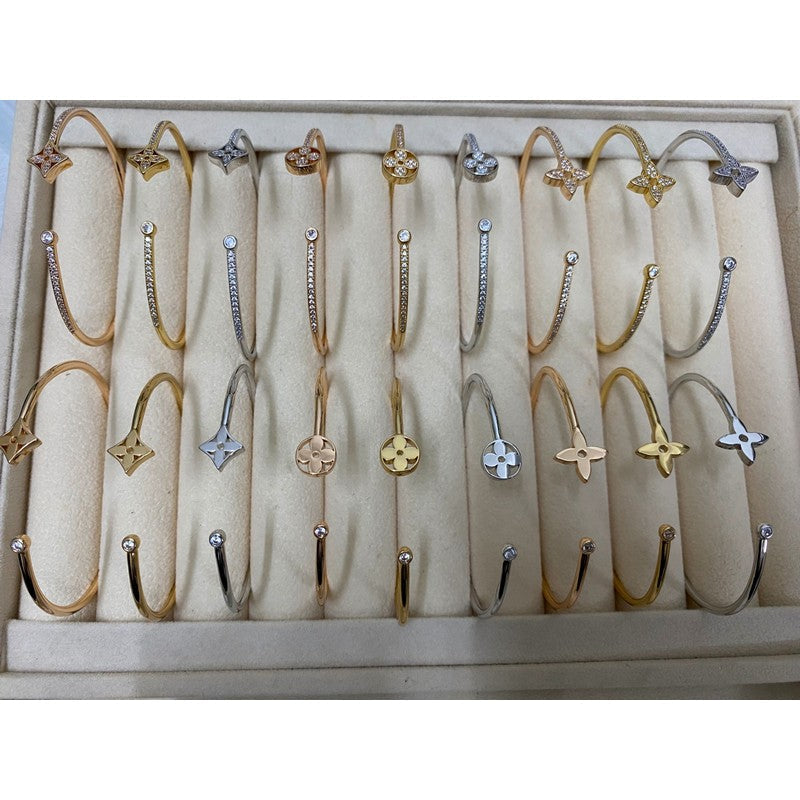 18K Louis Blossom Gold Bracelet