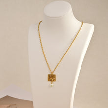 18K CD Miss Necklace