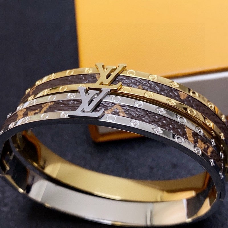 18K Louis Brown Gold Bracelet