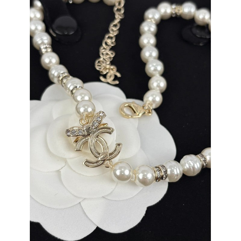 18K CC Bow Diamond Pearl Necklace