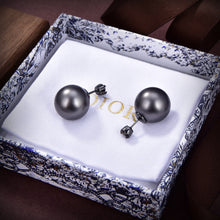 18K CD Tribales Black Resin Pearls Earrings