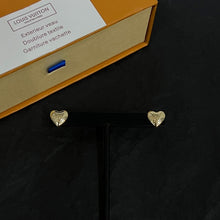 18K Louis Heart Earrings